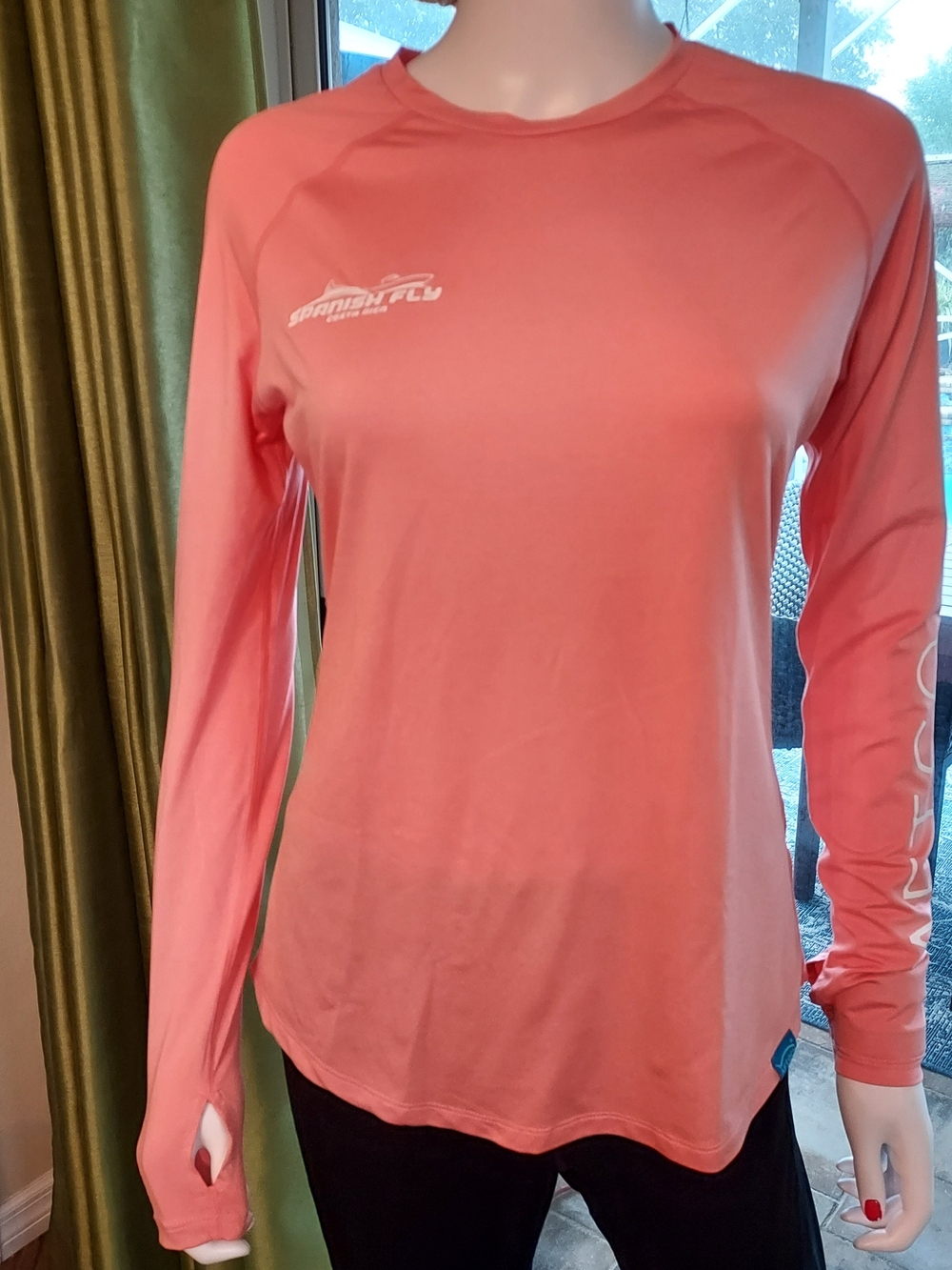 Women’s Long-Sleeve Performance Fishing Tee in Coral. Sz. Small